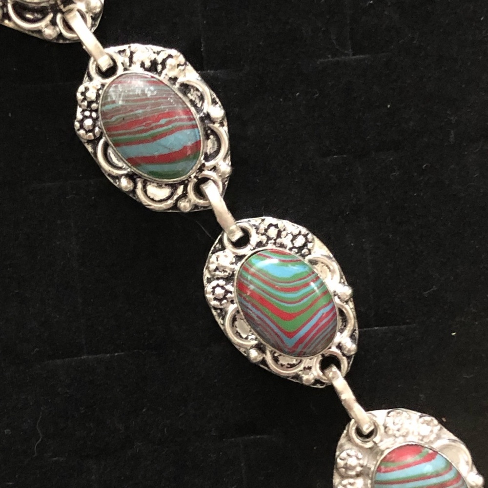 Ladies new bracelet silver and authentic stone sizeable
